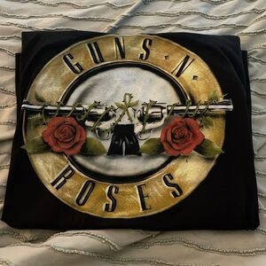 Guns and roses tee